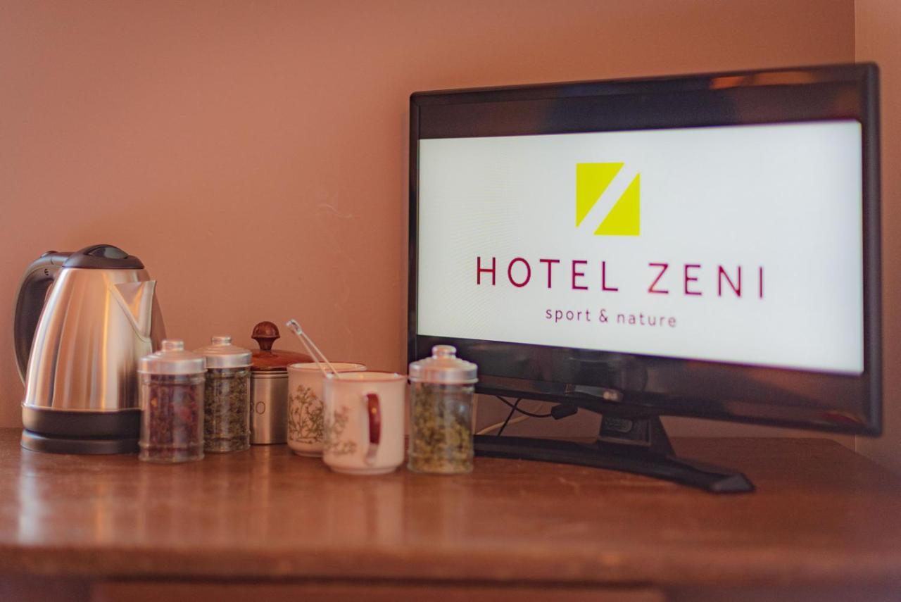 Hotel Zeni เบรนโตนิโก ภายนอก รูปภาพ